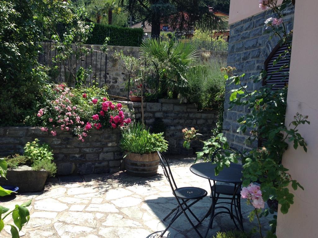 Balcone Fiorito Bed & Breakfast Menaggio Rom bilde